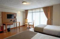 Hotel Santa Monica Hotels in Cuenca