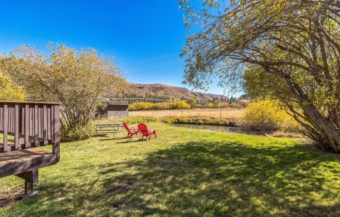 Cozy Cabin Retreat With Scenic Views 2 Bedroom Cabin