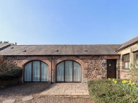 Pansy Plot Hotels in 