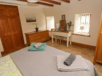 Y Cartws Hotels in Manordeifi