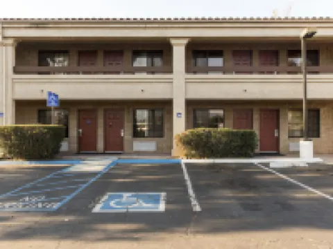 Premier Inns Thousand Oaks Hotels in Thousand Oaks