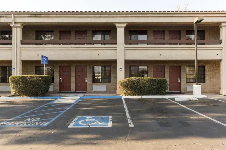 Premier Inns Thousand Oaks