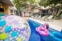 Casa Avelina Boutique Hostel