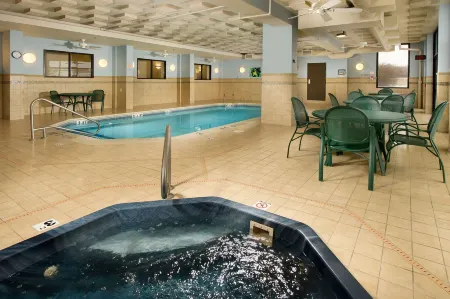 Drury Inn & Suites St. Louis St. Peters