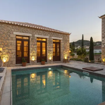 Mare Monte Luxury Suites