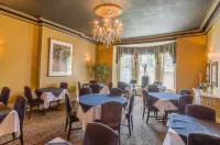 The Woodview Inn - breakfast