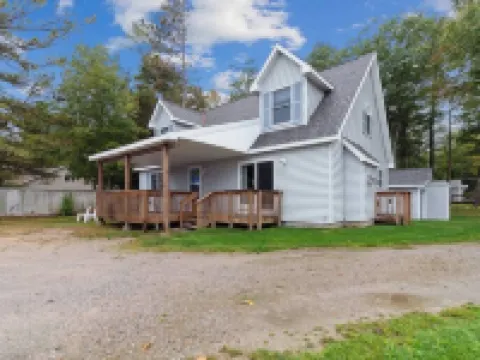 Sunny Side Cottages Hotels in Alcona County
