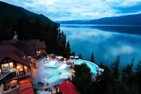 Halcyon Hot Springs Resort - de playa