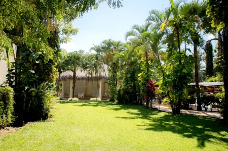 Bambu Resort Отели в г. Масатенанго