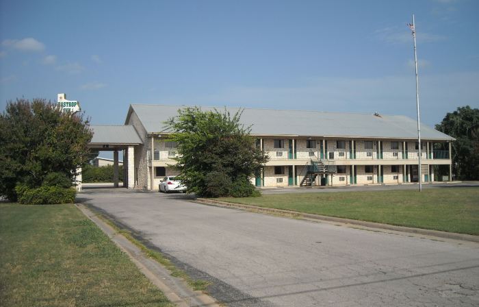 Bastrop Inn