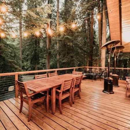 98sl - Hot Tub - BBQ - Pets Ok - Wifi - Sleeps 6 2 Bedroom Home by RedAwning