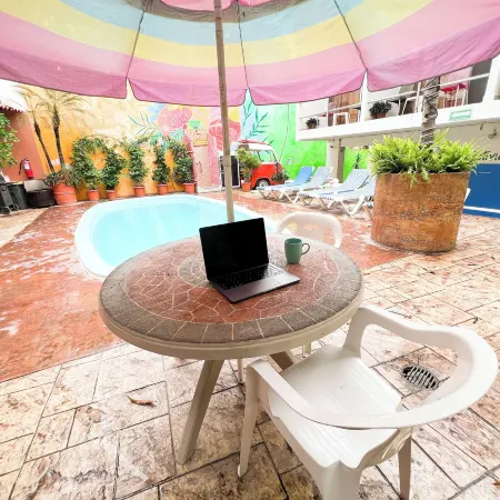 ITH Sayulita Amazing Surf Hostel
