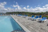 Sebasco Harbor Resort & Golf Club - プール