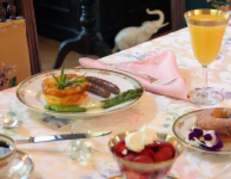 B. F. Hiestand House Bed & Breakfast