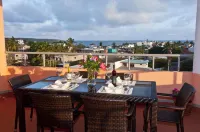 Torre Mar Galapagos Boutique Suites - breakfast