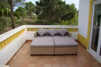 Bright and spacious with breathtaking views of the national park Hotels in Aljezur