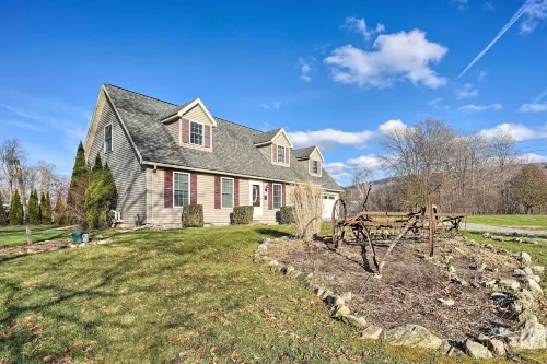 Hike, Ski, Fish! All-Season Haven Near Bromley Mtn - parking