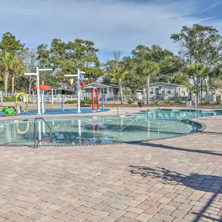 Walk to Ocean: Surfside Beach Home w/ Pool Access