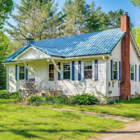 Cozy Cottage Near Ski Bretton Wood and Franconia