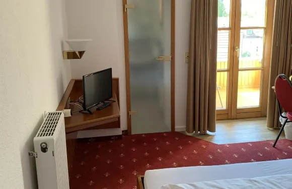 艾倫巴卡霍夫酒店