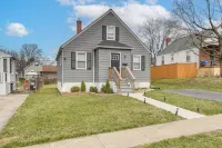 4 Mi to Universities: Quaint Parkville Apartment! - Apartments