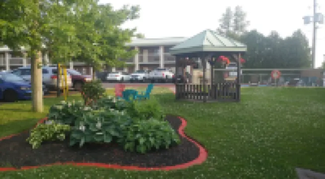 โรงแรมริเวียร์อินน์และสวีท 1000 อย่าง โรงแรมใน