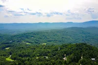Hendersonville Cantrell Cottage - Smoky Mtn View - Homestays