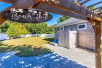 Cape Diem ; All new; 1.5m to Criagville, Hyannis beach; with WiFi, AC