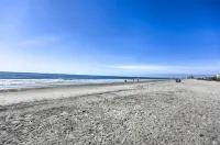 4 Mi to Cherry Grove Beach: Studio w/ Pool Access - en bord de mer