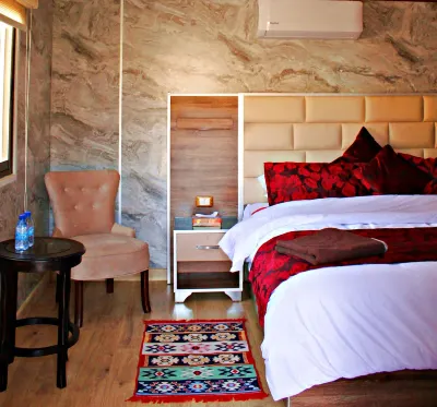 Seven Wonders Luxury Camp Hotels in Shobak Qasabah District