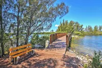 Gulf-View Balcony & Pool Access: Hudson Retreat - Wifi