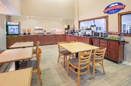 CASH REWARDS INN & SUITES