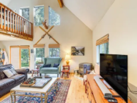 Beautiful McCall Cabin Perfect for Families! Hotels in McCall