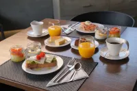 Hotel Adonis Capital - petit déjeuner