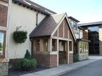 The Lowfield Inn Hotels near The Pales Meeting House