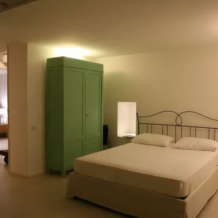 Le Tre VIE Apartment & Room