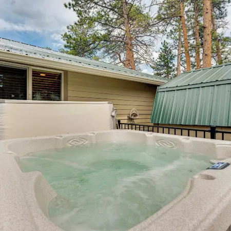 2 Mi to Downtown: Home w/ Hot Tub in Estes Park!