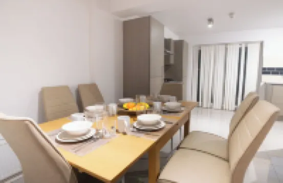 D'Luxe 5-Bed House - Sleeps 12 & Private Parking