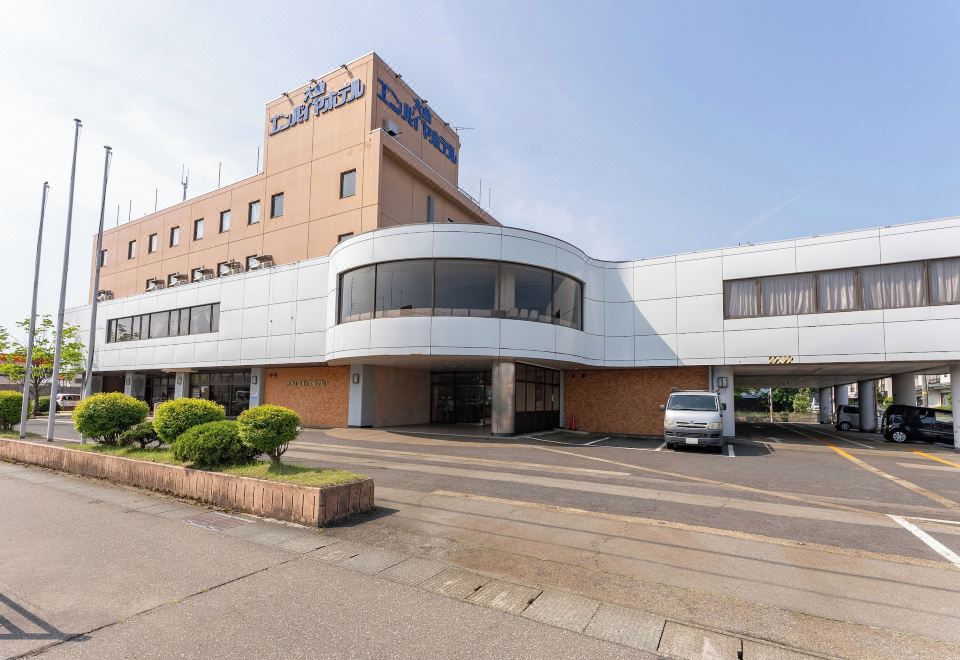 2. 오마가리 엠파이..