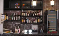 Golden Tulip RS Boutique Hotel - bar