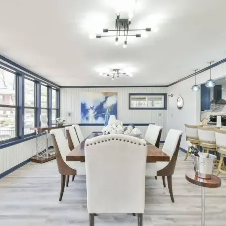 LakeLanier, Luxury, Lakefront, Boating, Hot Tube, Games, Family, Friends, Hiking