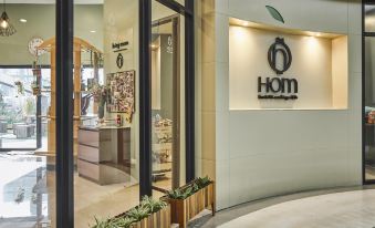 Hom Hostel & Cooking Club