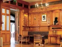 Harcourt Hotel