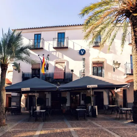 Hotel Las Palmeras by Vivere Stays