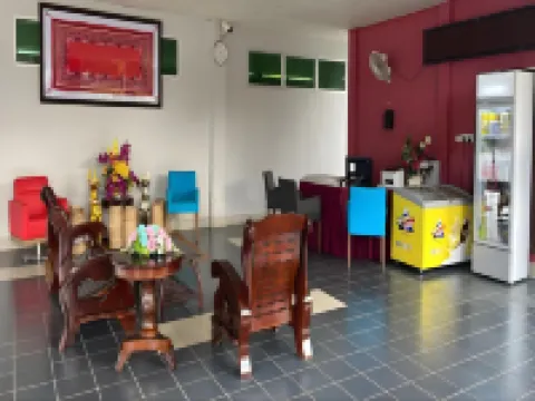 Putra Sentosa Retreat Camp, Sematan โรงแรมในลุนดู