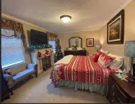 Located by the Adirondack Mountains and right outside Saratoga Springs.