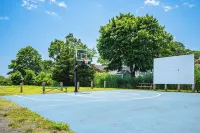 Family Retreat in Old Lyme Gated Miami Beach - Интернет