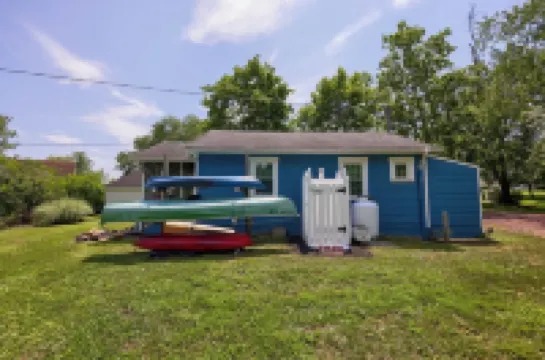 Waterfront cottage in historic Charlestown, Maryland Hotels in North East