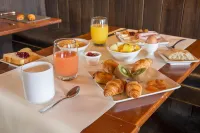 The Originals City Hôtel le Berry Bourges - breakfast