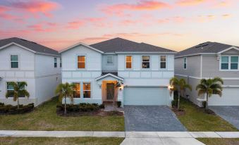 Ever after by AvantStay Pop Culture Design Pool